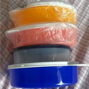 Tupperware bowls